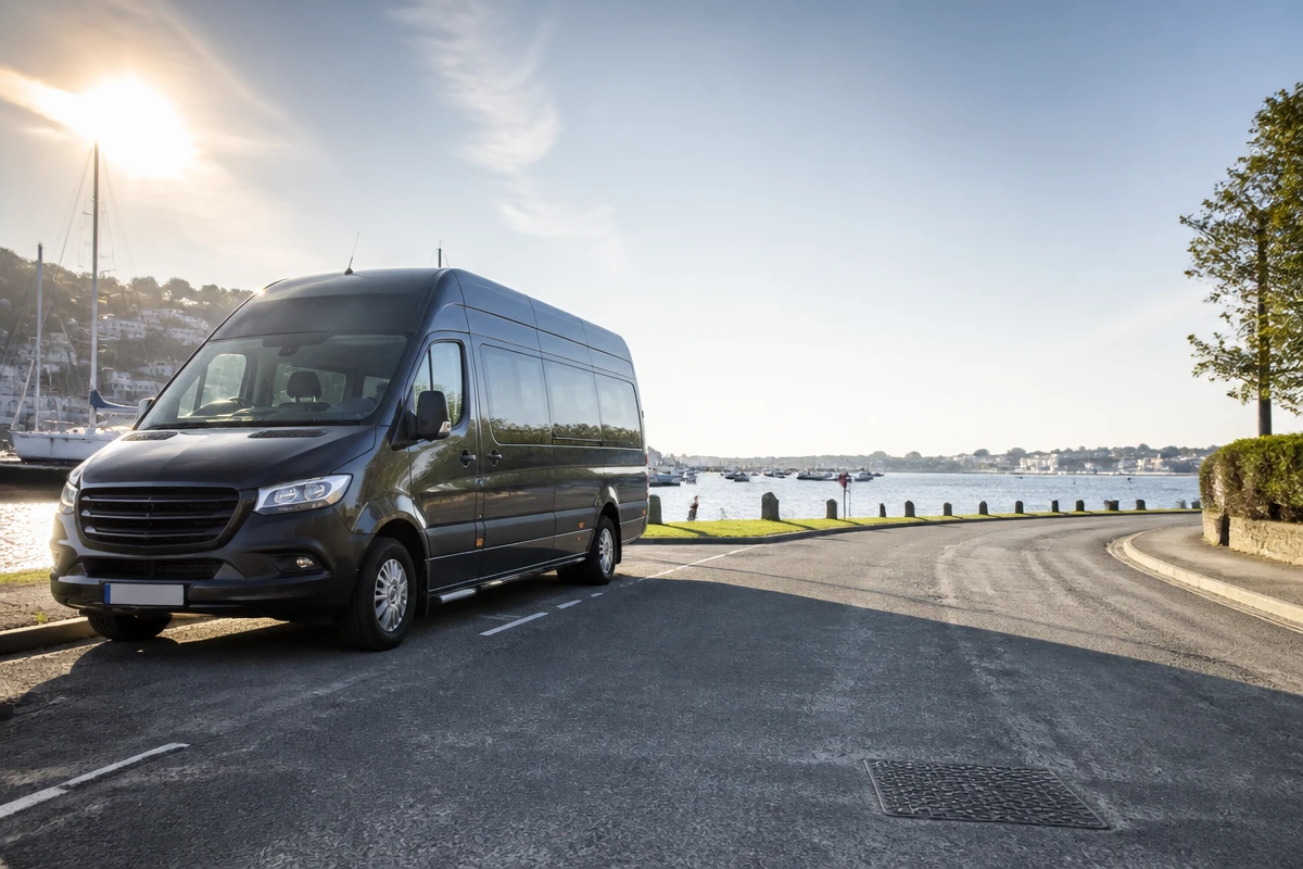 Minibus Hire in Wembley